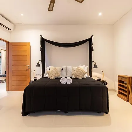 Luxury Villa In City Center W/ Natural Pool La Bohemia Residence Villas Ubud  Exterior photo