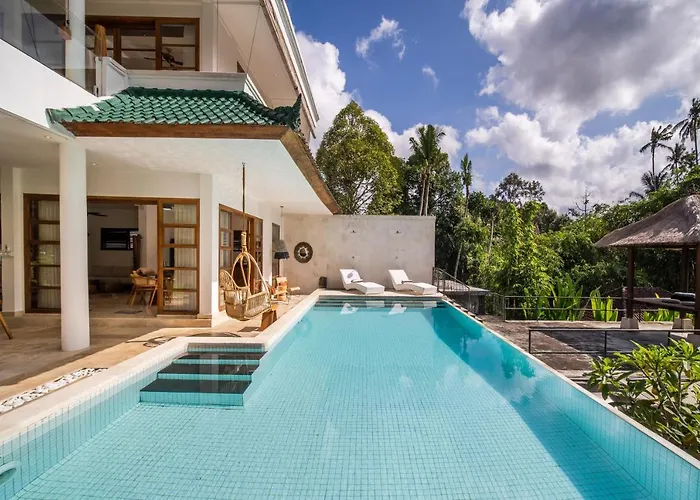 Luxury Villa In City Center W/ Natural Pool La Bohemia Residence Villas