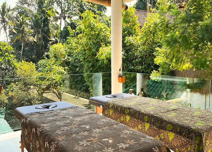 Luxury Villa In City Center W/ Natural Pool La Bohemia Residence Villas