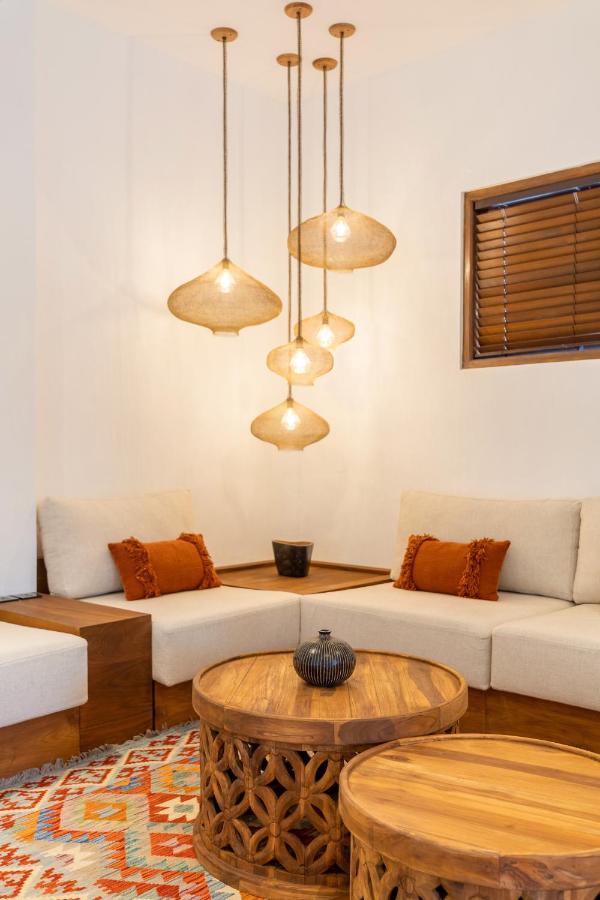 Luxury In Center W/ Natural Pool La Bohemia Villa